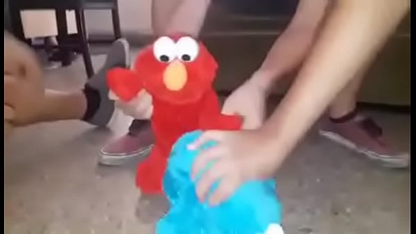 Elmo El Destroza Galleta Hentai