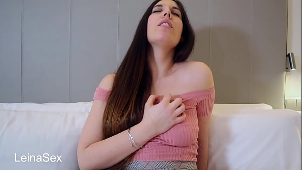 Juego de Rol en español de una chica Futanari: Mi mejor amiga me hace la mejor mamada de mi vida