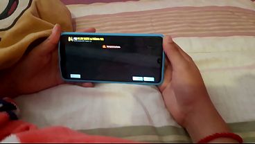 NOS QUEDAMOS A SOLAS EN CADA NO LA DEJO TERMINAR SU VIDEOJUEGO