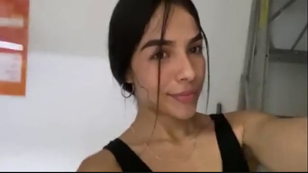 Hermosa Flaca fitness no se aguanto las ganas y se toca su panocha en